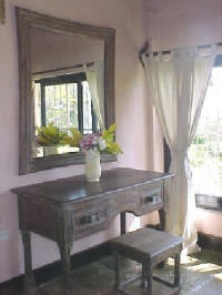 Dressing table and miror